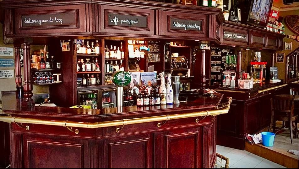 Paddy's Pub