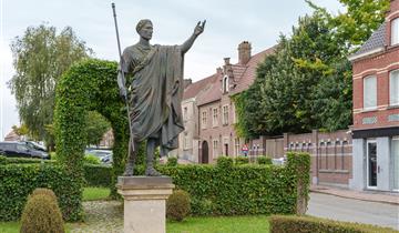 Sur les traces de personnages historiques